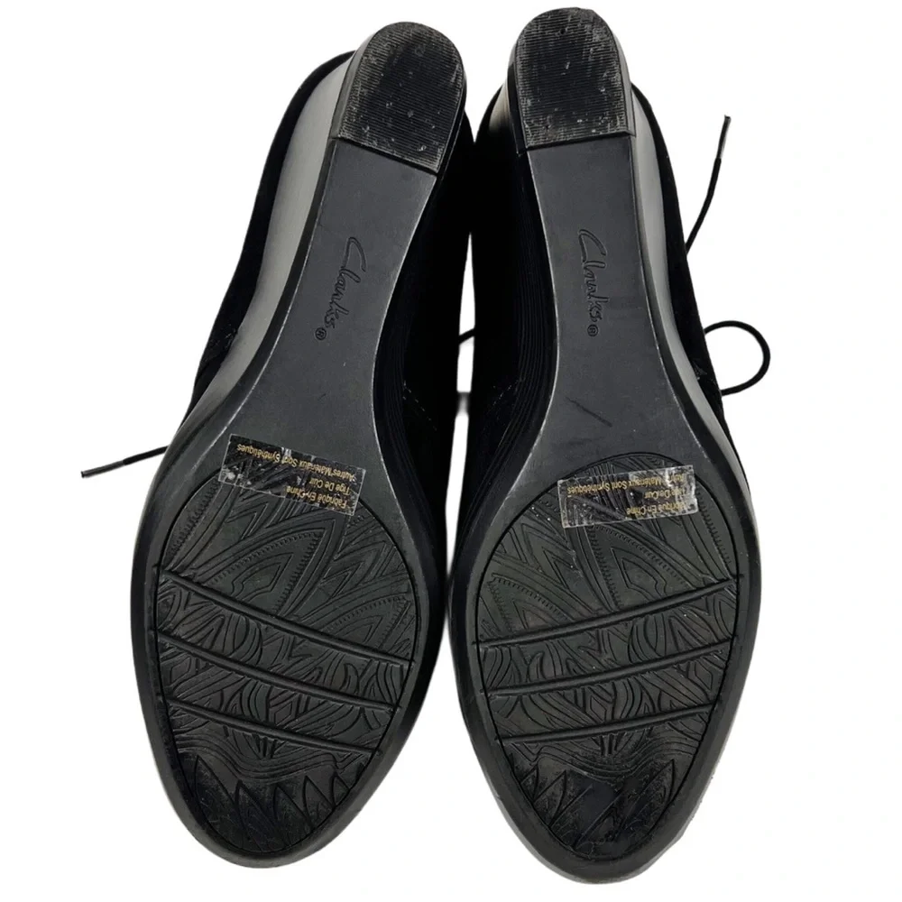 Clarks Bendables Black Suede Wedge Oxford Size 8.5